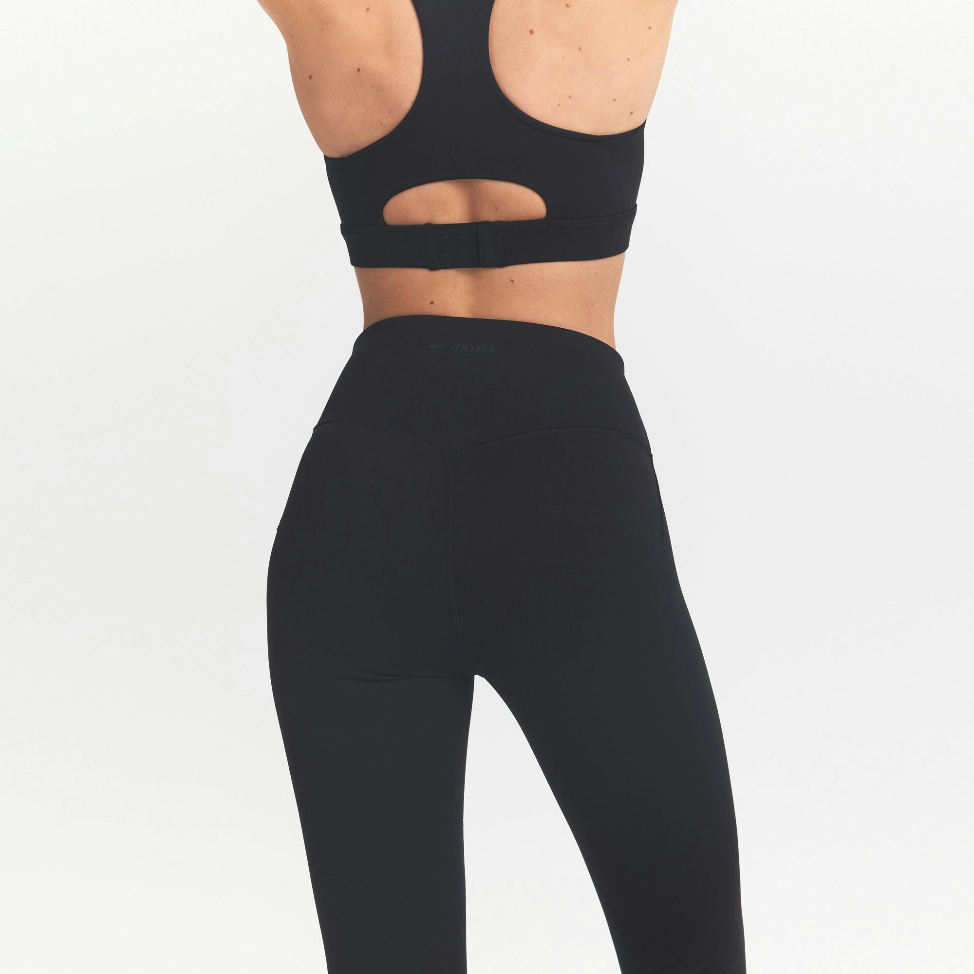 NikeSKIMS MATTE CROP 17" LEGGING - OBSIDIAN - image 3