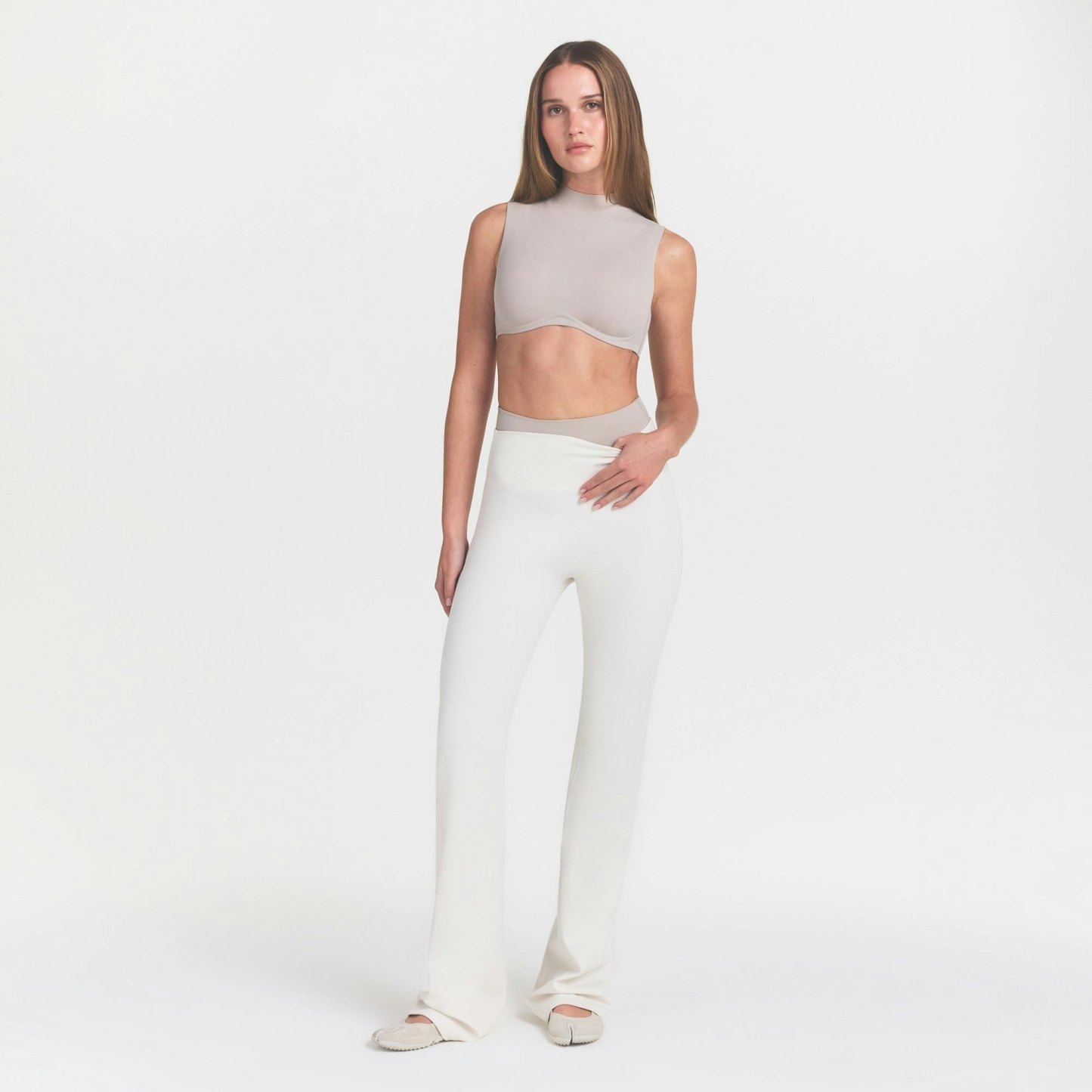 NikeSKIMS MATTE SLIM FLARE LEGGING - IVORY - image 21