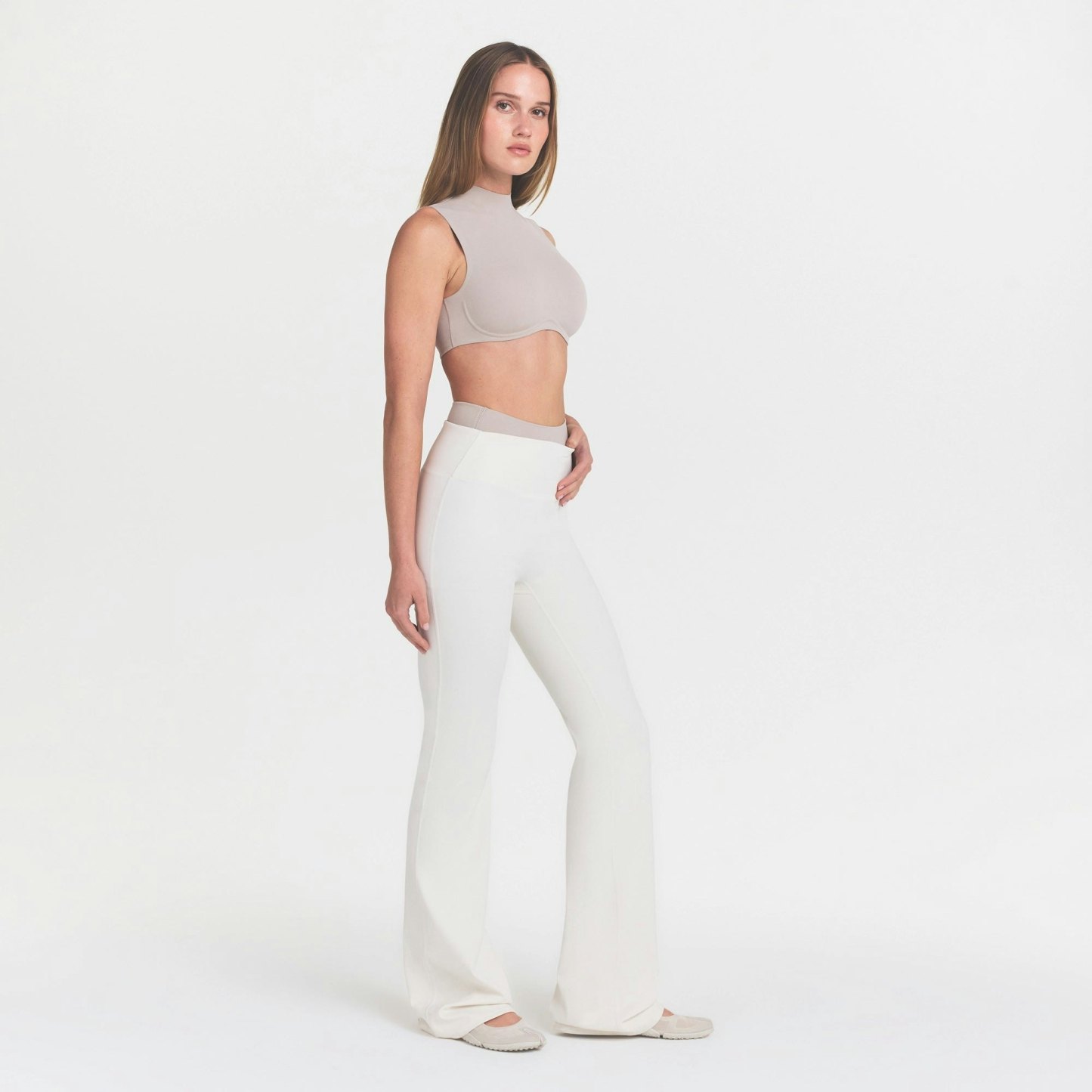 NikeSKIMS MATTE SLIM FLARE LEGGING - IVORY - image 20
