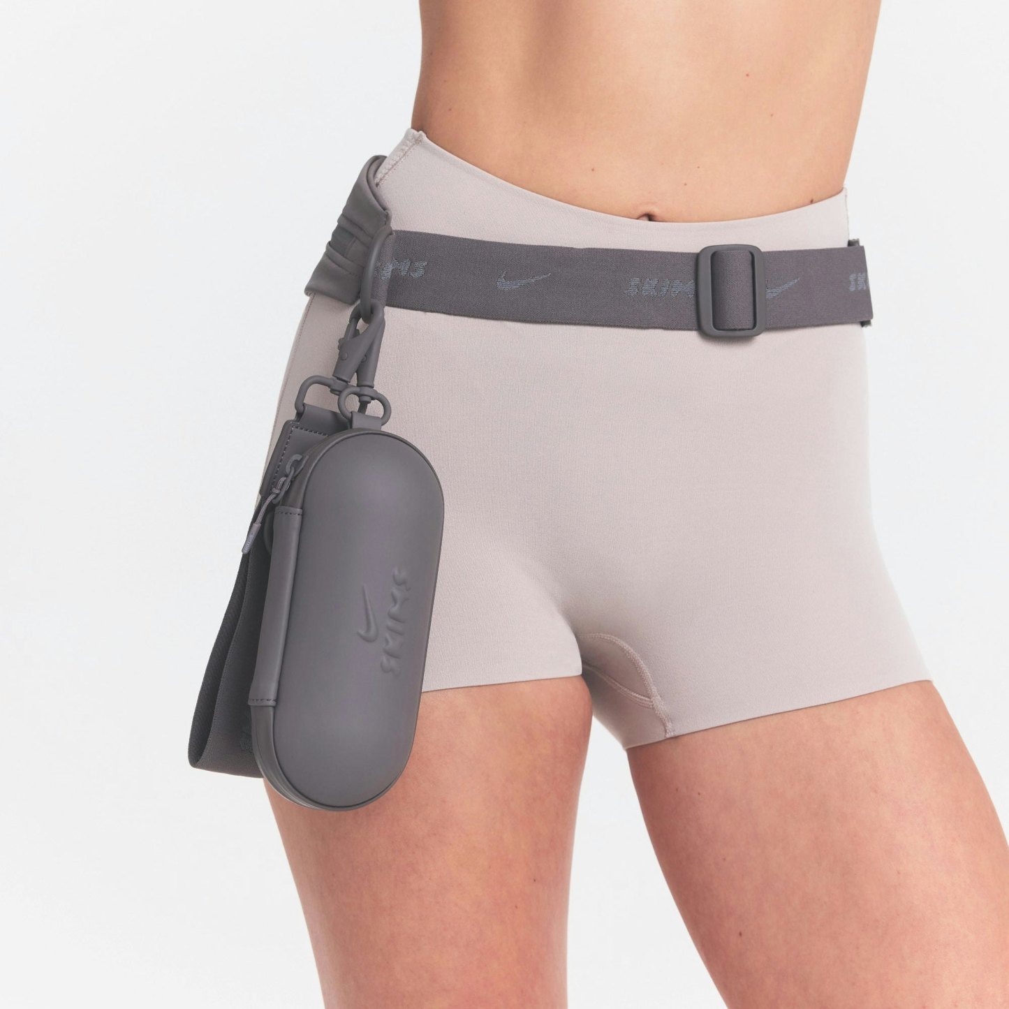 NikeSKIMS ACCESSORIES HARDSHELL GLASSES CASE - ARMOR