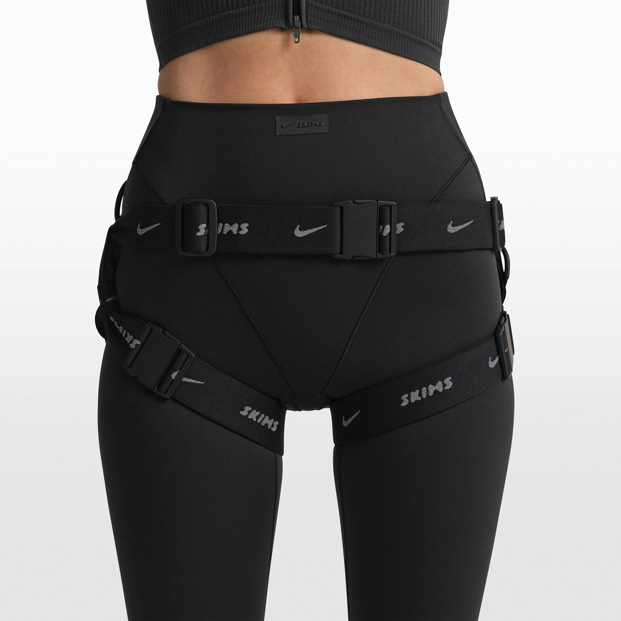 NikeSKIMS ACCESSORIES HARNESS WAISTPACK - OBSIDIAN