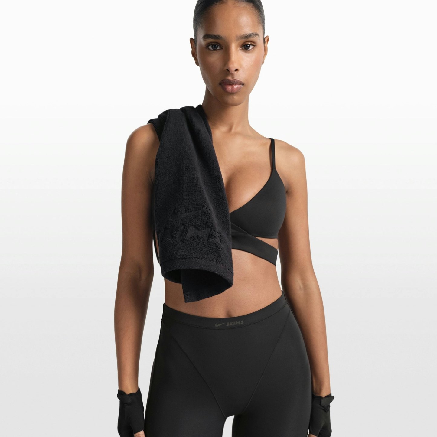 NikeSKIMS ACCESSORIES SMALL TOWEL - OBSIDIAN