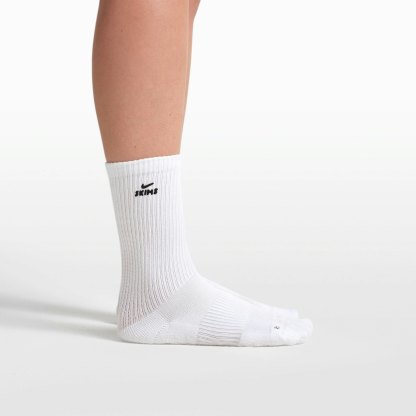 NikeSKIMS ACCESSORIES DRI-FIT™ PILATES GRIP CREW SOCK - SNOW - image 9