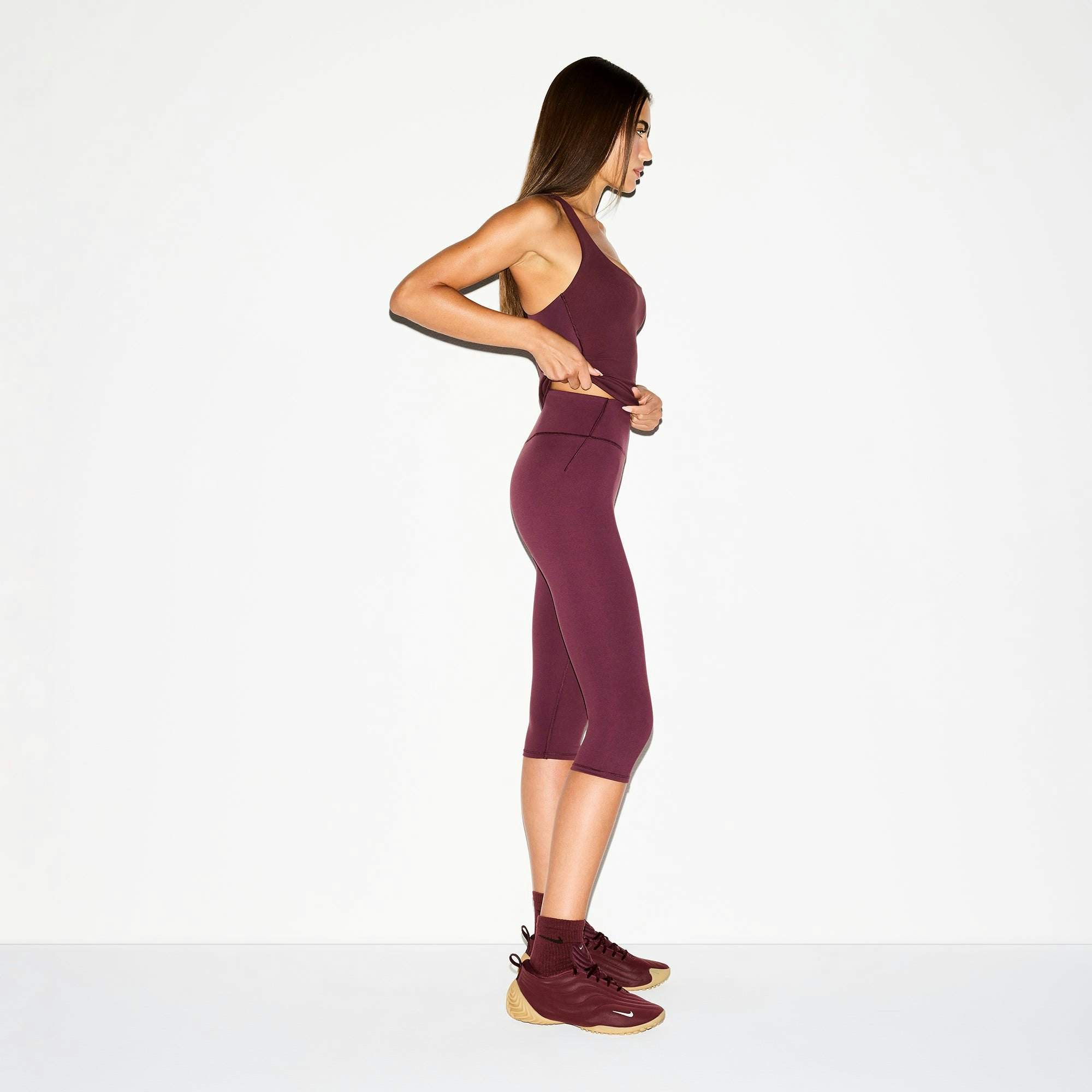 NikeSKIMS MATTE CROP 17" LEGGING - CURRANT - image 24