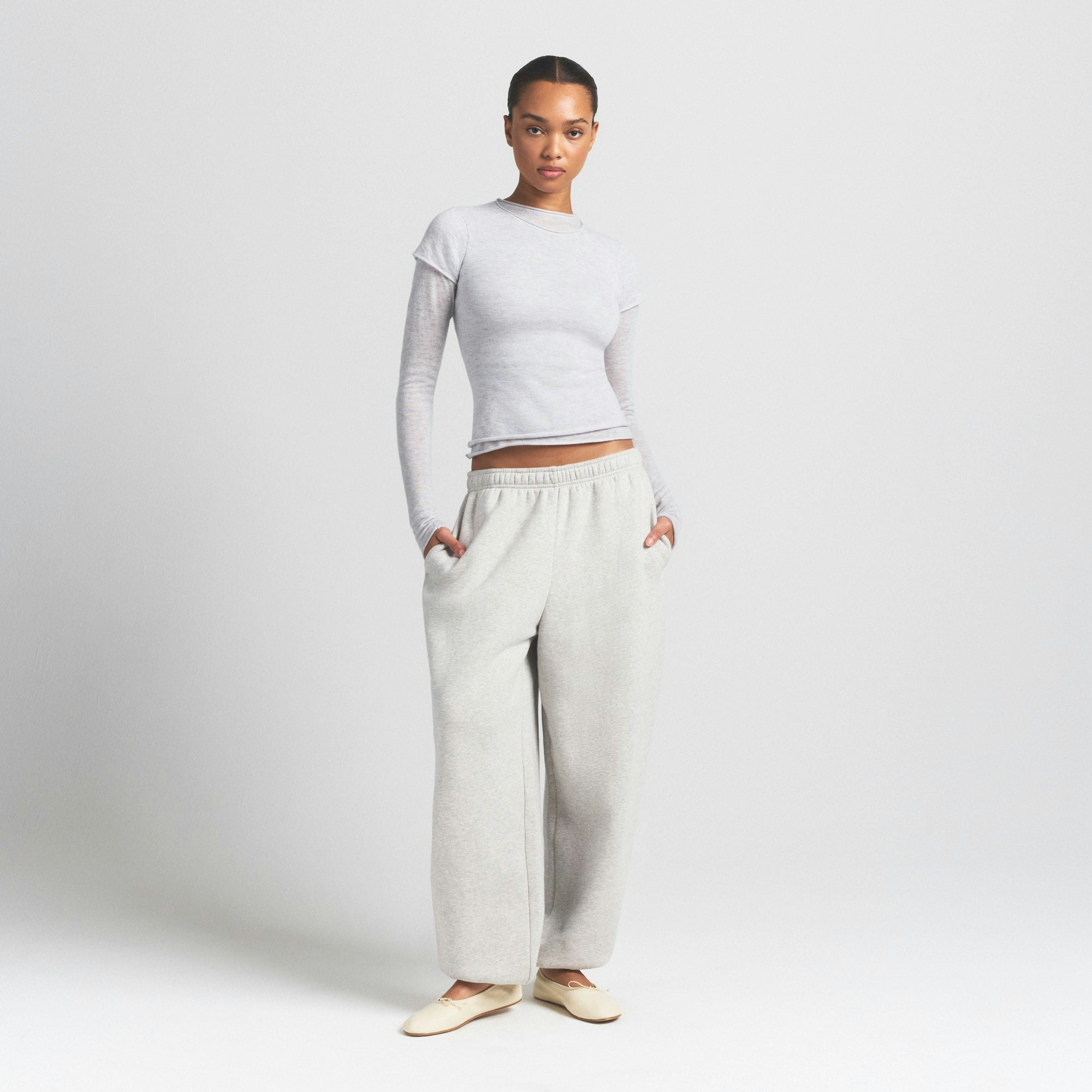 FEATHERWEIGHT CASHMERE LONG SLEEVE TOP - LIGHT HEATHER GREY - image 7