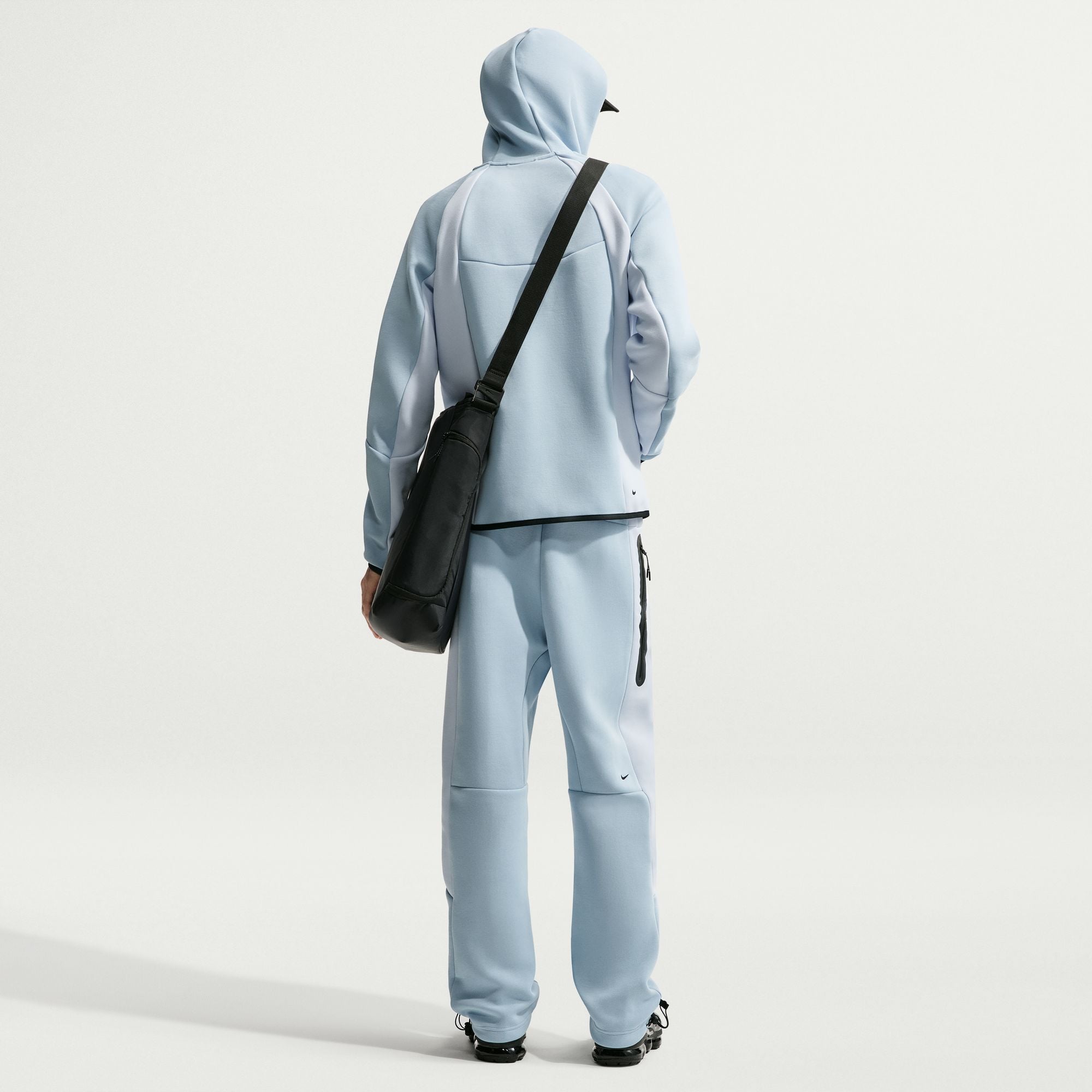 Nike Tech Men's Colour-Block Open-Hem Fleece Trousers - Light Armory Blue/Football Grey/Black