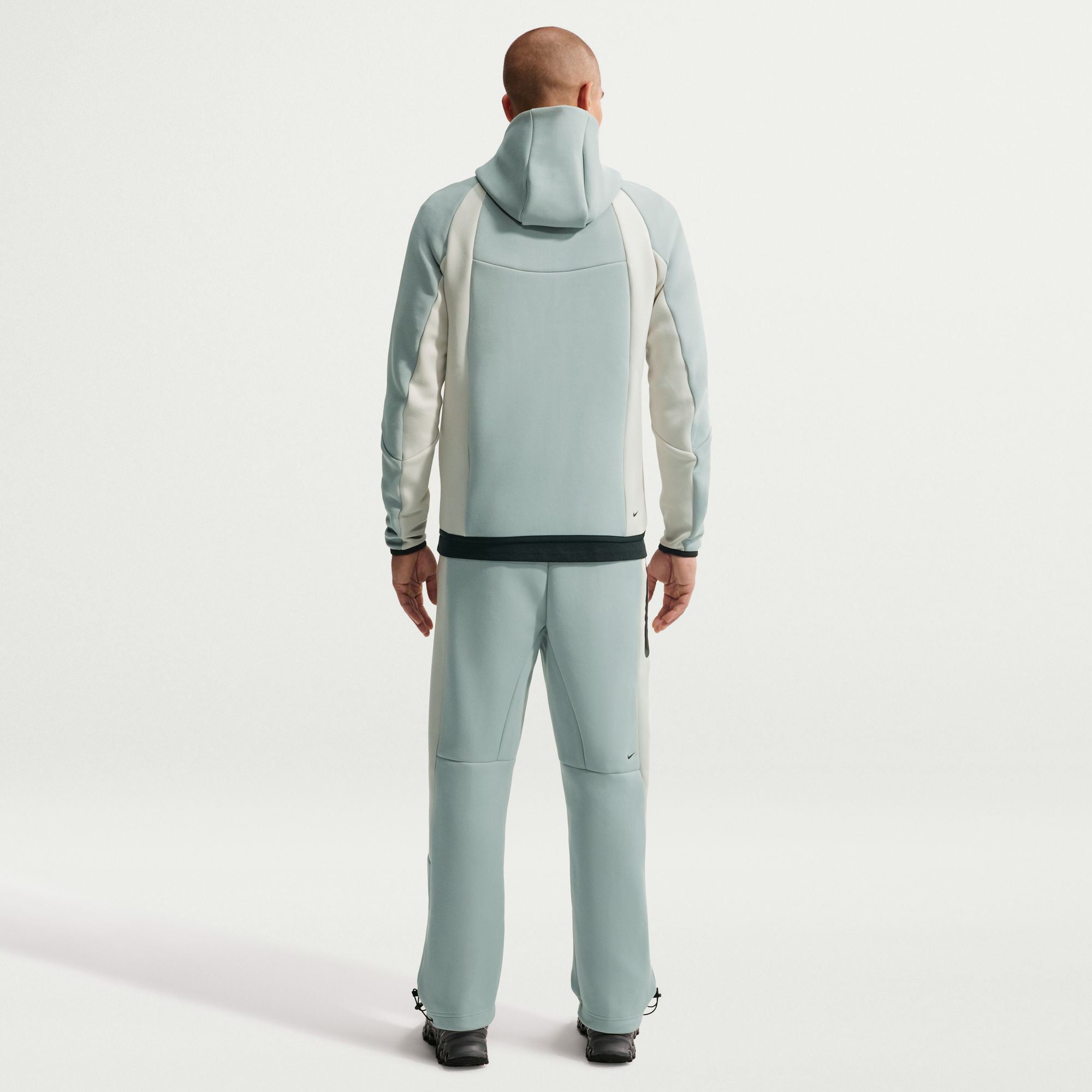 Nike Tech Men's Colour-Block Full-Zip Fleece Windrunner Jacket - Light Pumice/Light Bone/Black