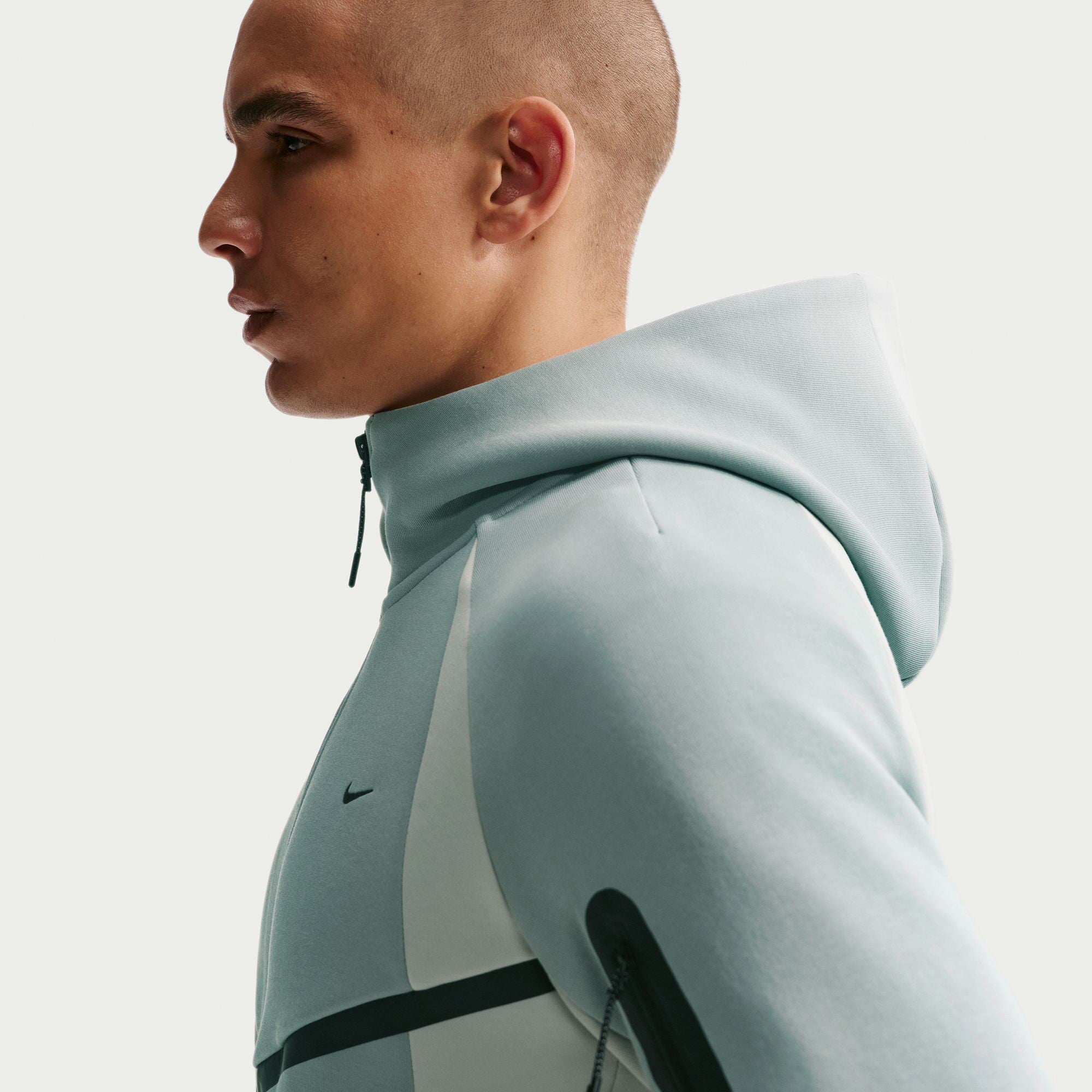 Nike Tech Men's Colour-Block Full-Zip Fleece Windrunner Jacket - Light Pumice/Light Bone/Black
