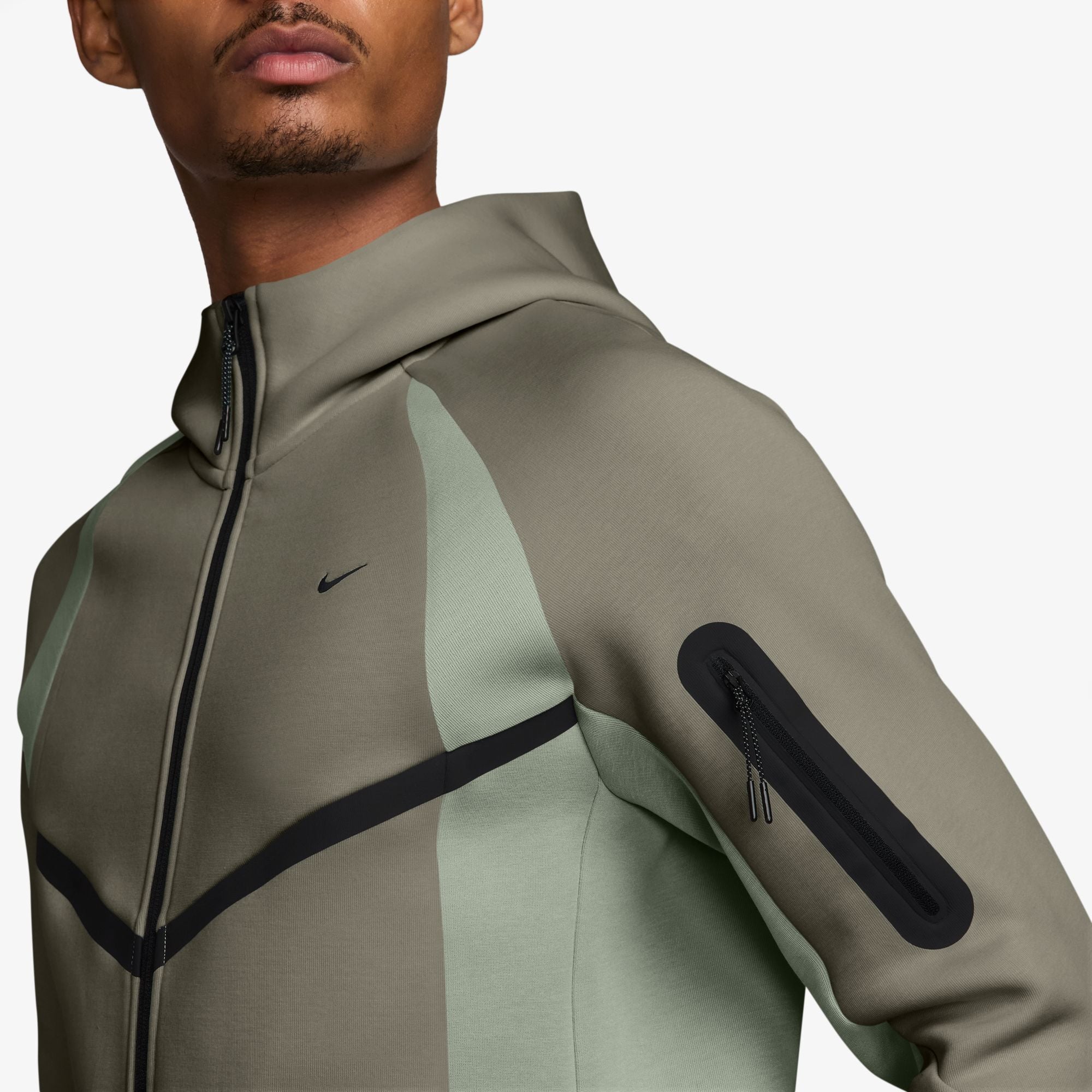 Nike Tech Men's Colour-Block Full-Zip Fleece Windrunner Jacket - Silver Sage/Jade Horizon/Black