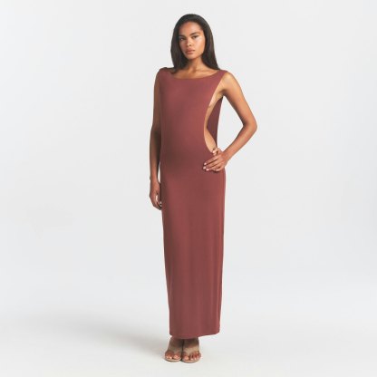SMOOTH LAYERS CUT OUT LONG DRESS - HENNA - image 3