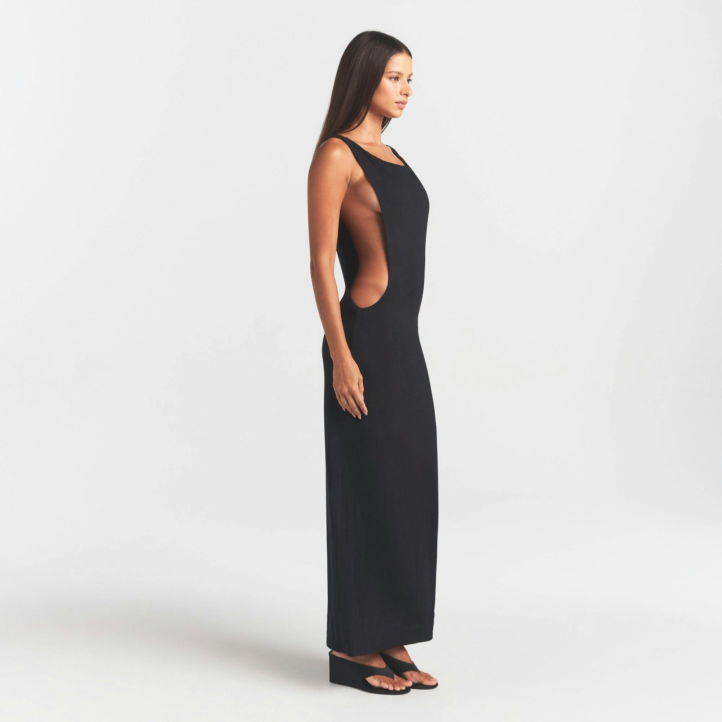 SMOOTH LAYERS CUT OUT LONG DRESS - OBSIDIAN - image 7