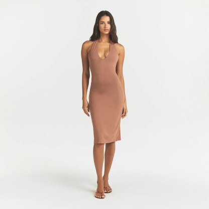 SMOOTH LAYERS PLUNGE HALTER MIDI DRESS - NUTMEG - image 12