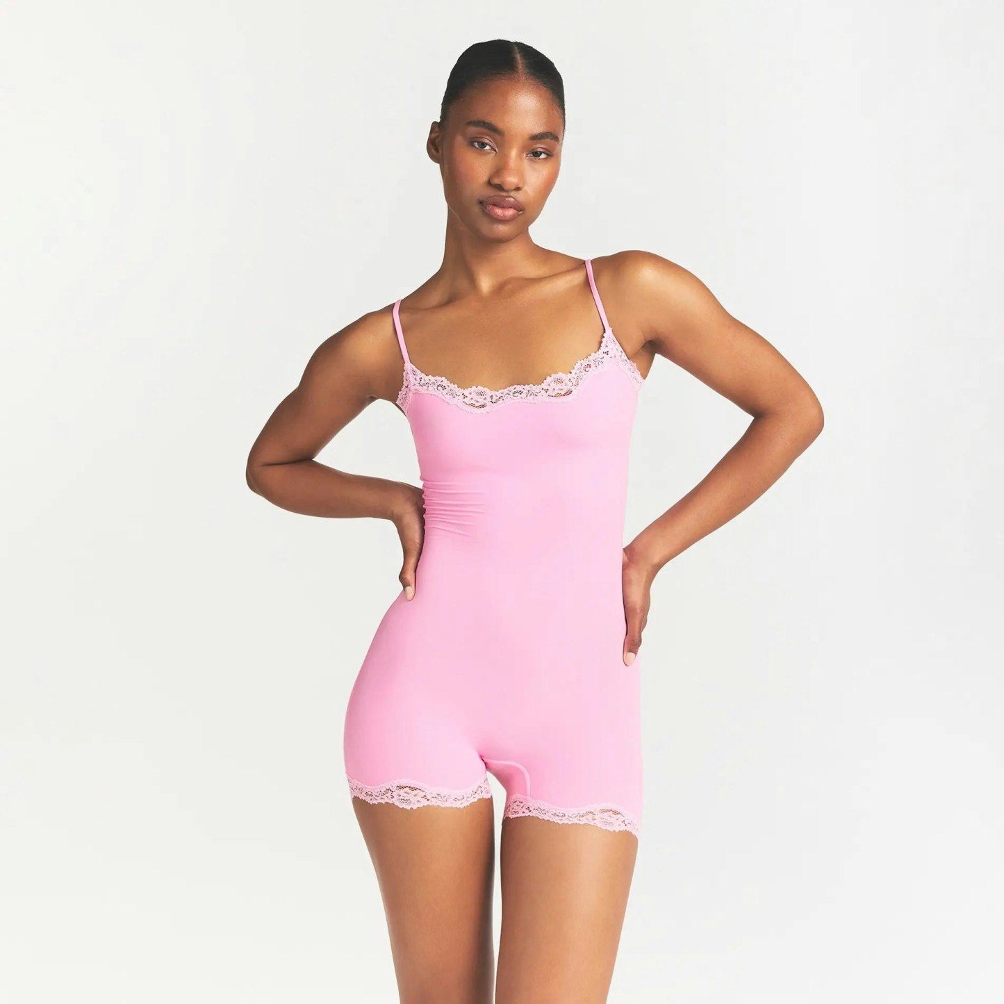 FITS EVERYBODY LACE ONESIE - BUBBLE GUM TONAL