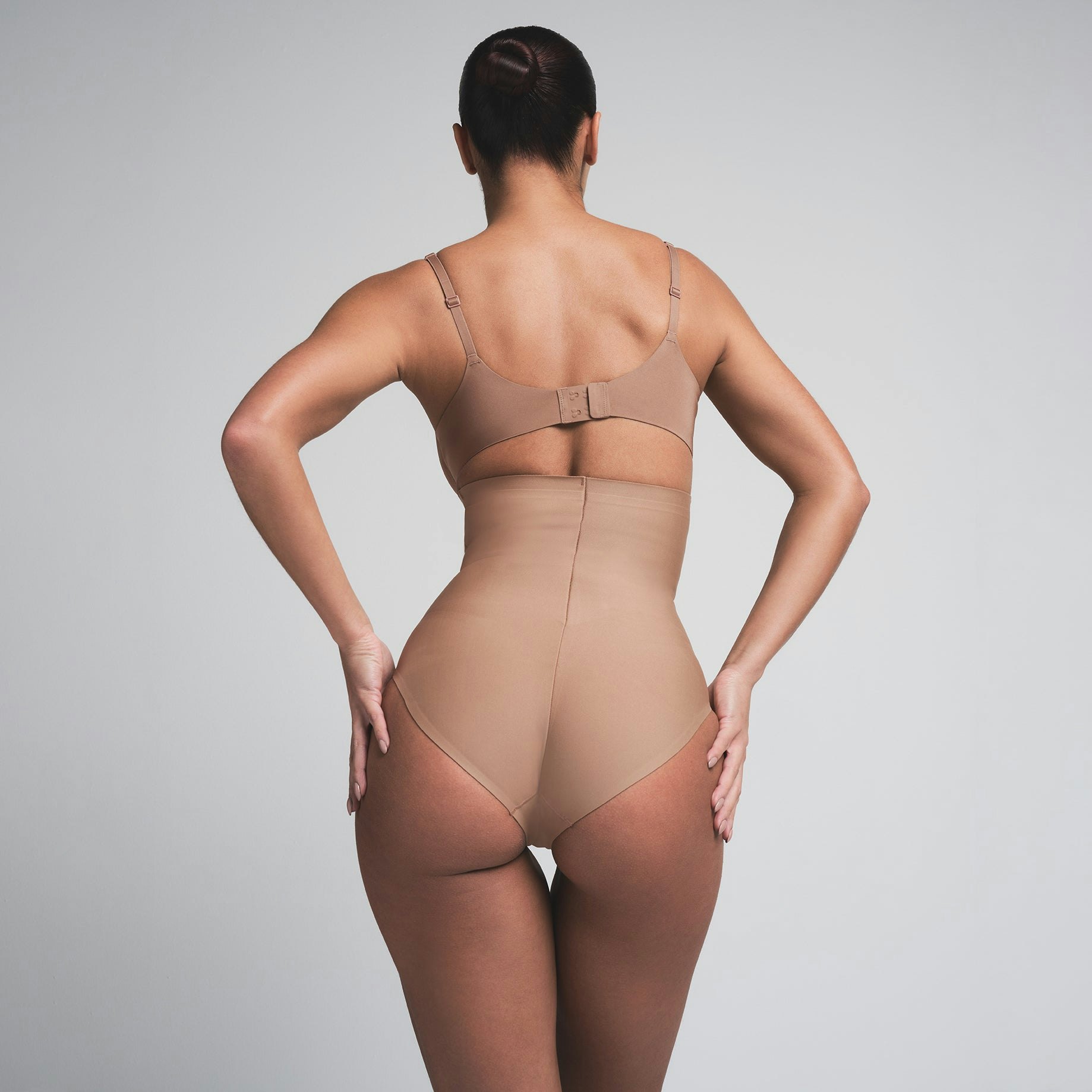 SKIMS BODY CORE SCULPT HIGH-WAISTED BRIEF - SIENNA