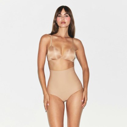 SKIMS BODY CORE SCULPT BUTT LIFTING BRIEF - CLAY