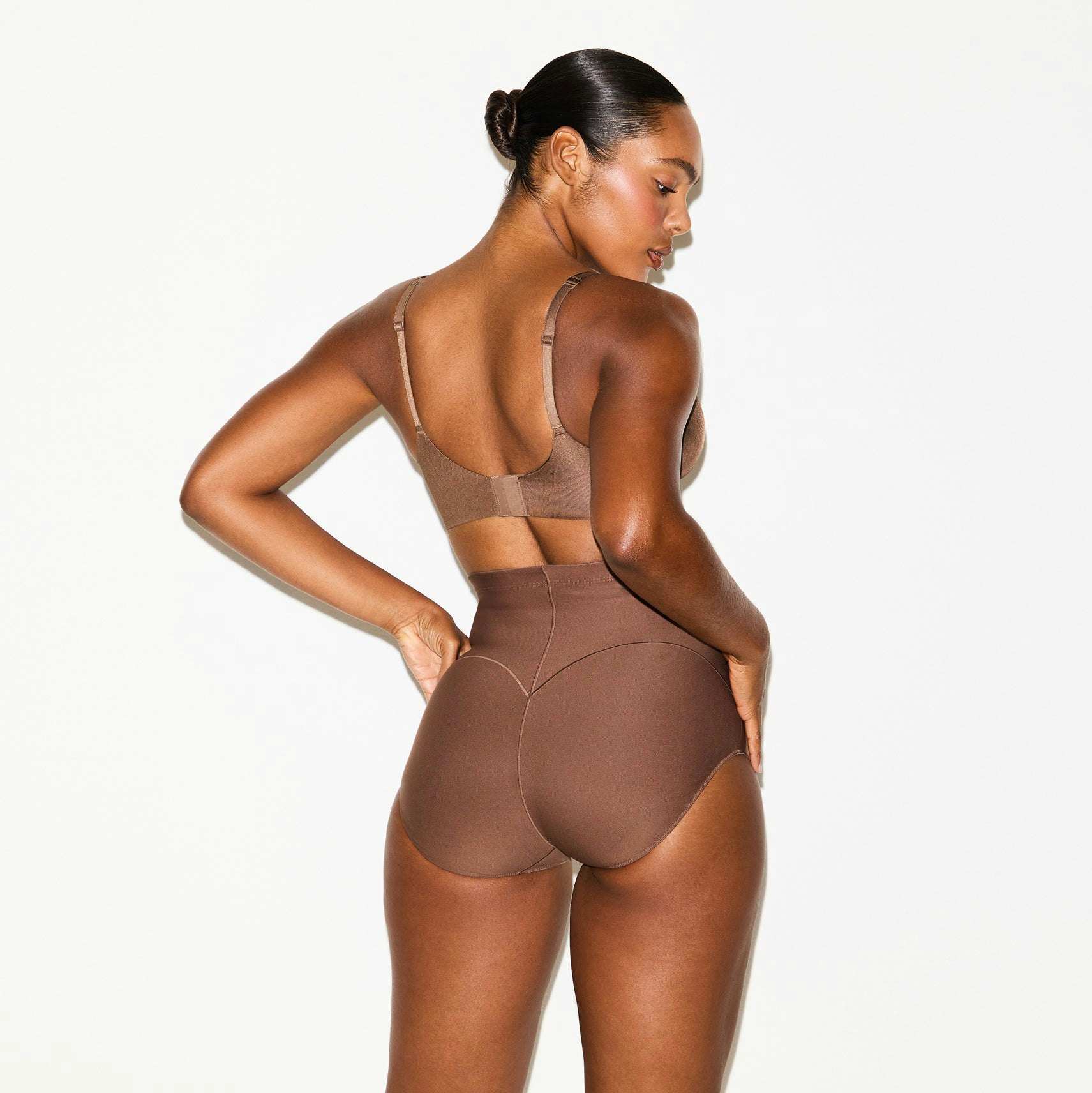 SKIMS BODY CORE SCULPT BUTT LIFTING BRIEF - JASPER