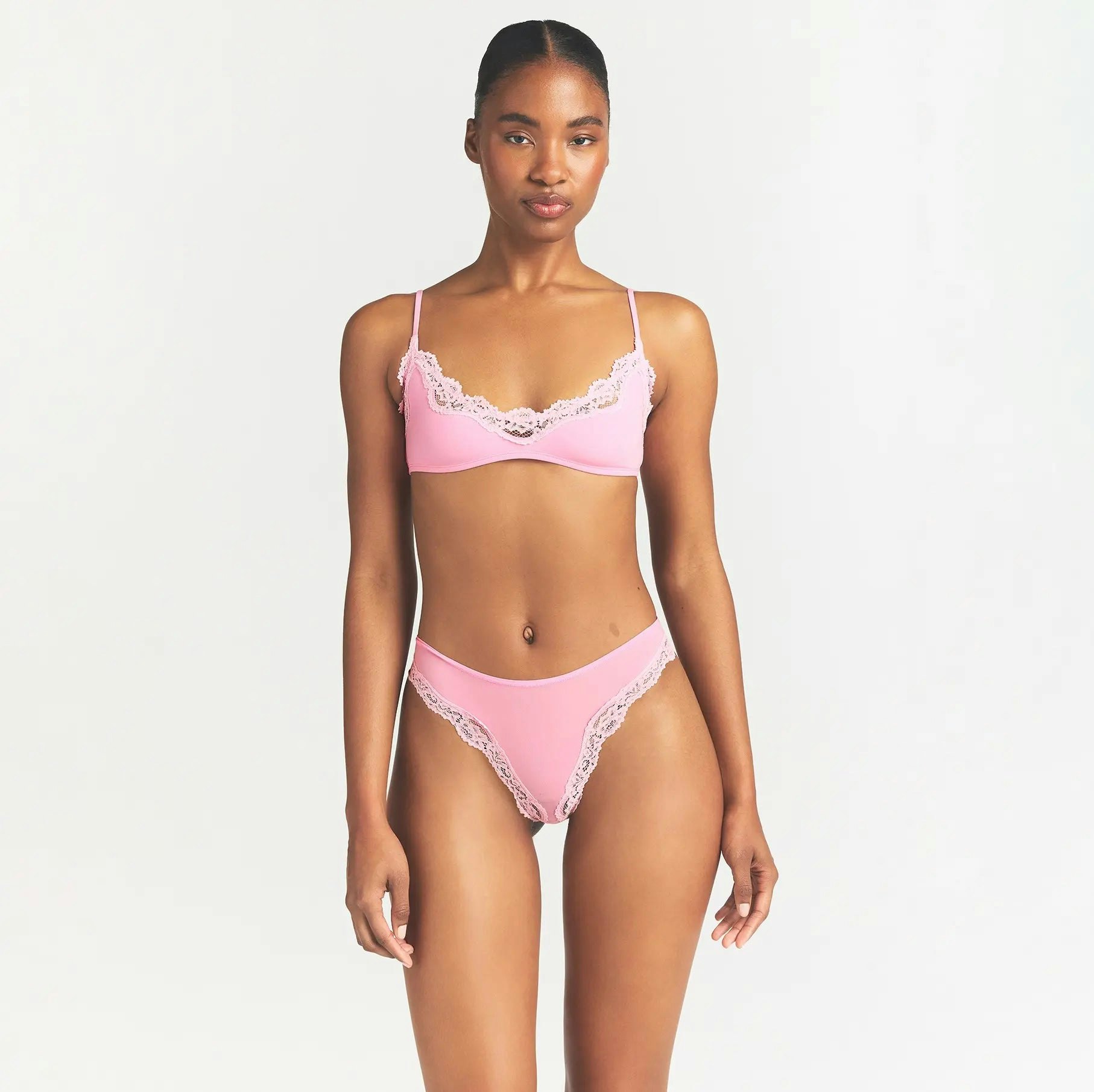 FITS EVERYBODY LACE TANGA - BUBBLE GUM TONAL