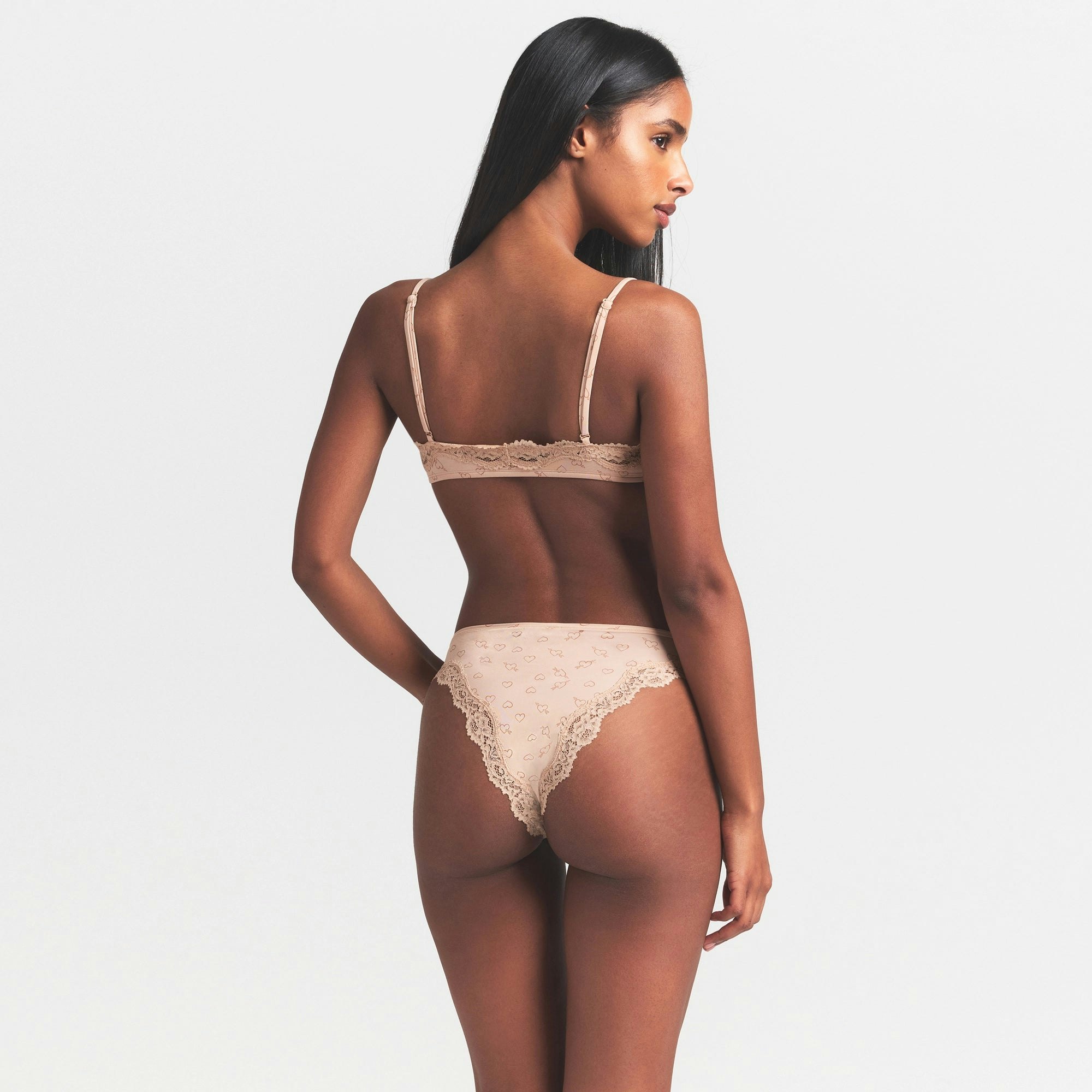 FITS EVERYBODY LACE TANGA - MICA SKETCHED HEARTS