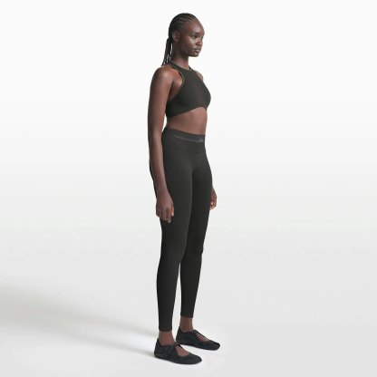 NikeSKIMS RIBBED SEAMLESS 26" LEGGING - OBSIDIAN - image 2