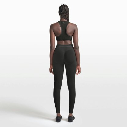 NikeSKIMS RIBBED SEAMLESS 26" LEGGING - OBSIDIAN - image 5