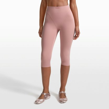 NikeSKIMS MATTE 17" V-LINE CROP LEGGING - HIMALAYAN - image 4