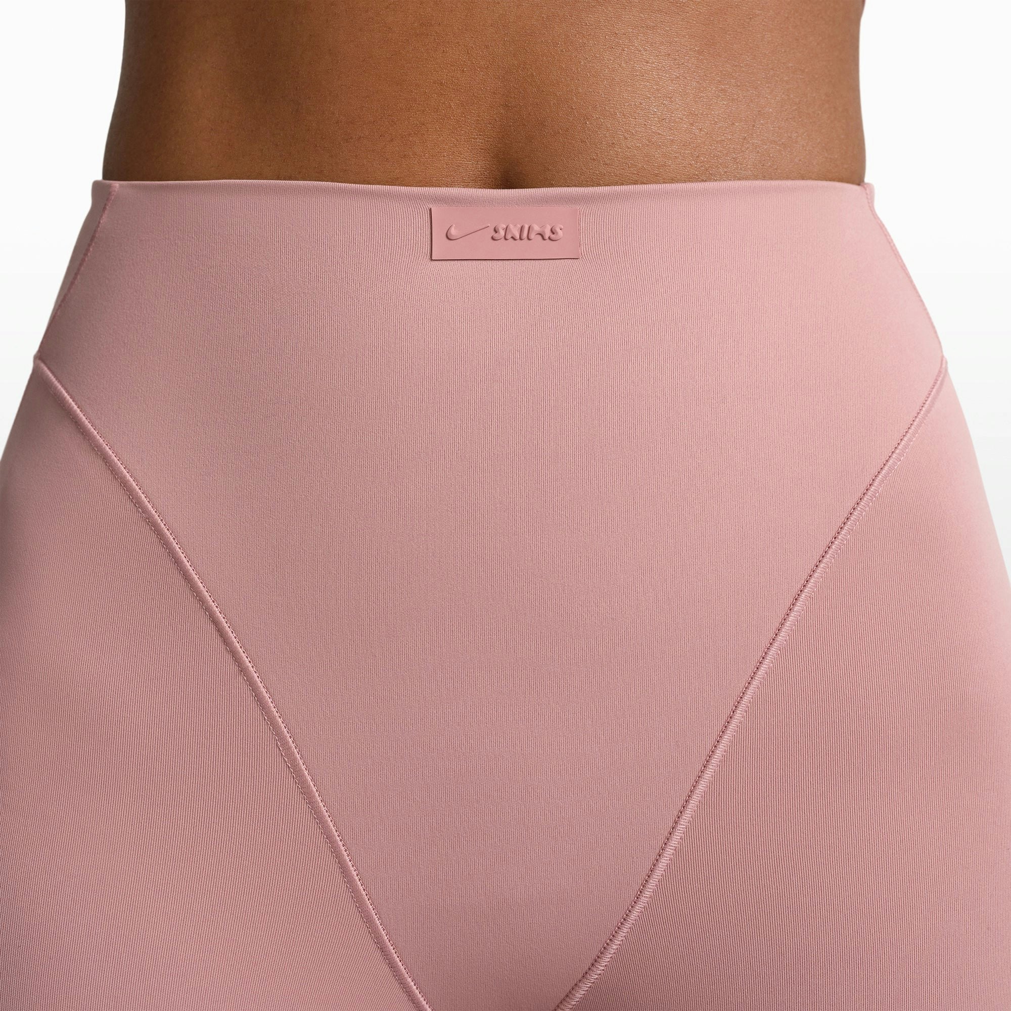 NikeSKIMS MATTE 17" V-LINE CROP LEGGING - HIMALAYAN - image 5