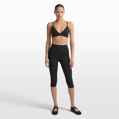 NikeSKIMS MATTE 17" V-LINE CROP LEGGING - OBSIDIAN - image 18