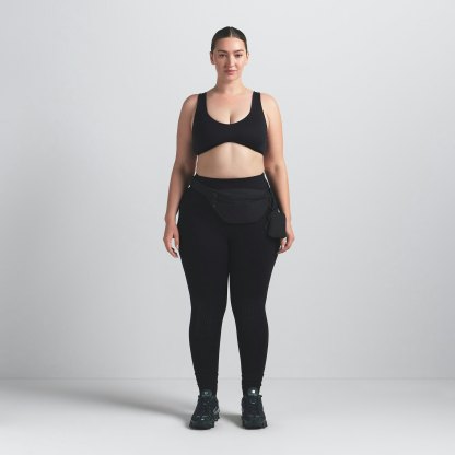 NikeSKIMS MATTE KNEE GRIP 26" LEGGING - OBSIDIAN - image 5