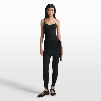 NikeSKIMS MATTE V-LINE STIRRUP LEGGING - OBSIDIAN