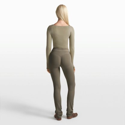 NikeSKIMS RIBBED SEAMLESS 34" STRAIGHT LEGGING - DUSTY OAKMOSS - image 26