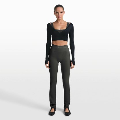 NikeSKIMS RIBBED SEAMLESS 34" STRAIGHT LEGGING - OBSIDIAN