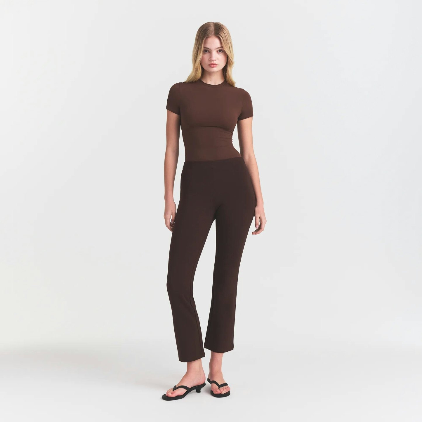 THE ESSENTIAL COLLECTION HIGH-WAISTED CROPPED KICK FLARE PANT - ESPRESSO - image 7