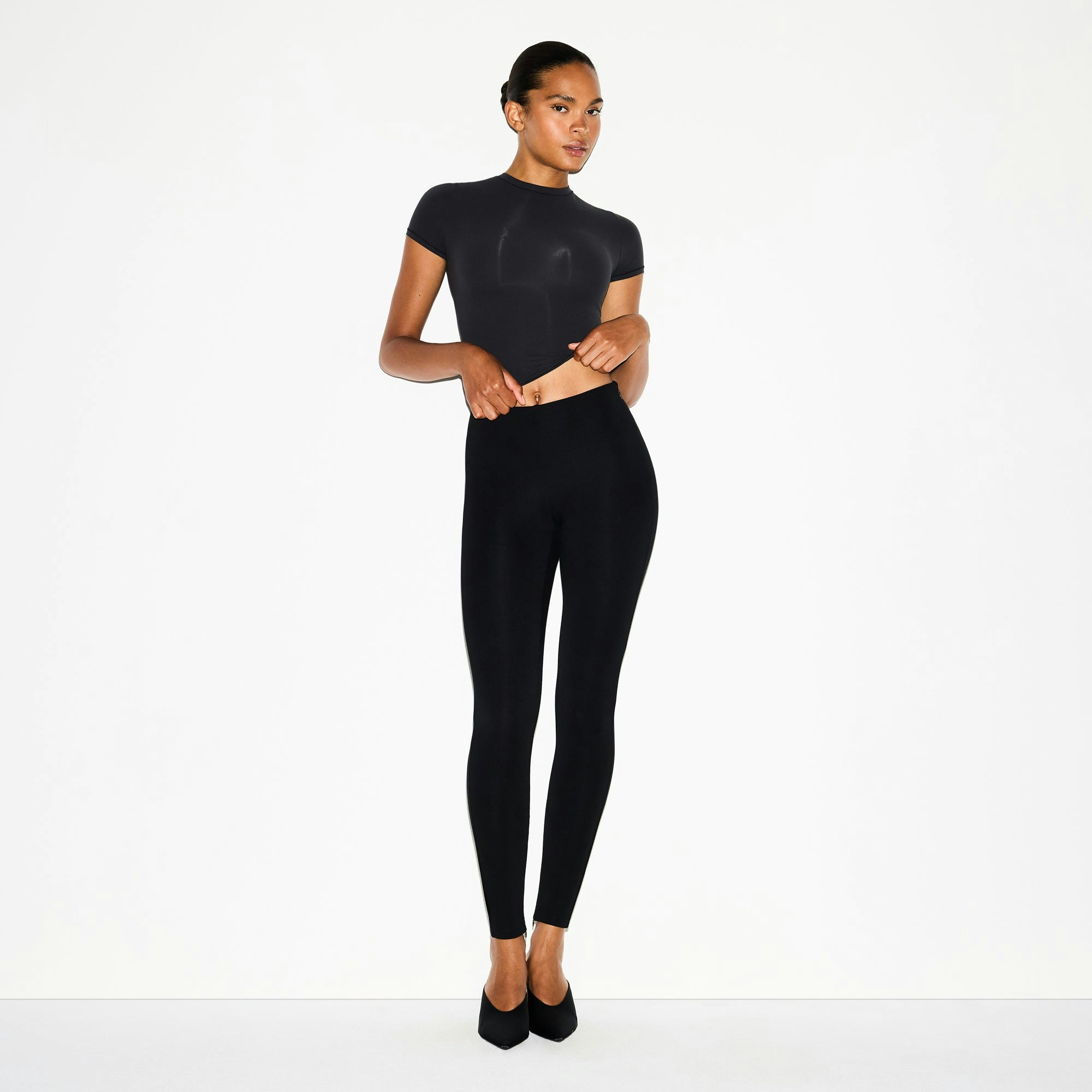 THE ESSENTIAL COLLECTION HIGH-WAISTED LEGGING - OBSIDIAN