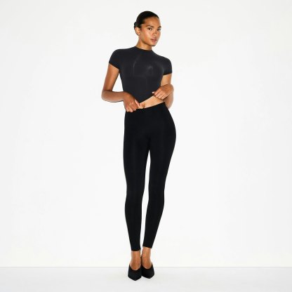 THE ESSENTIAL COLLECTION HIGH-WAISTED LEGGING - OBSIDIAN