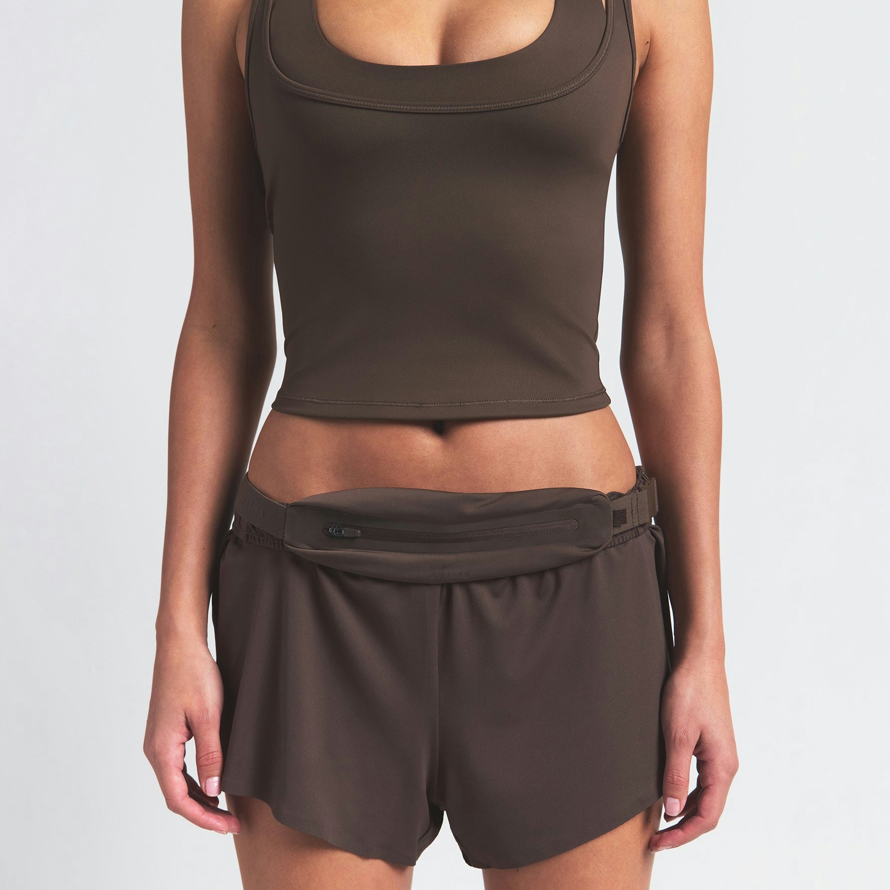 NikeSKIMS ACCESSORIES SLIM WAISTPACK - DARK SEPIA