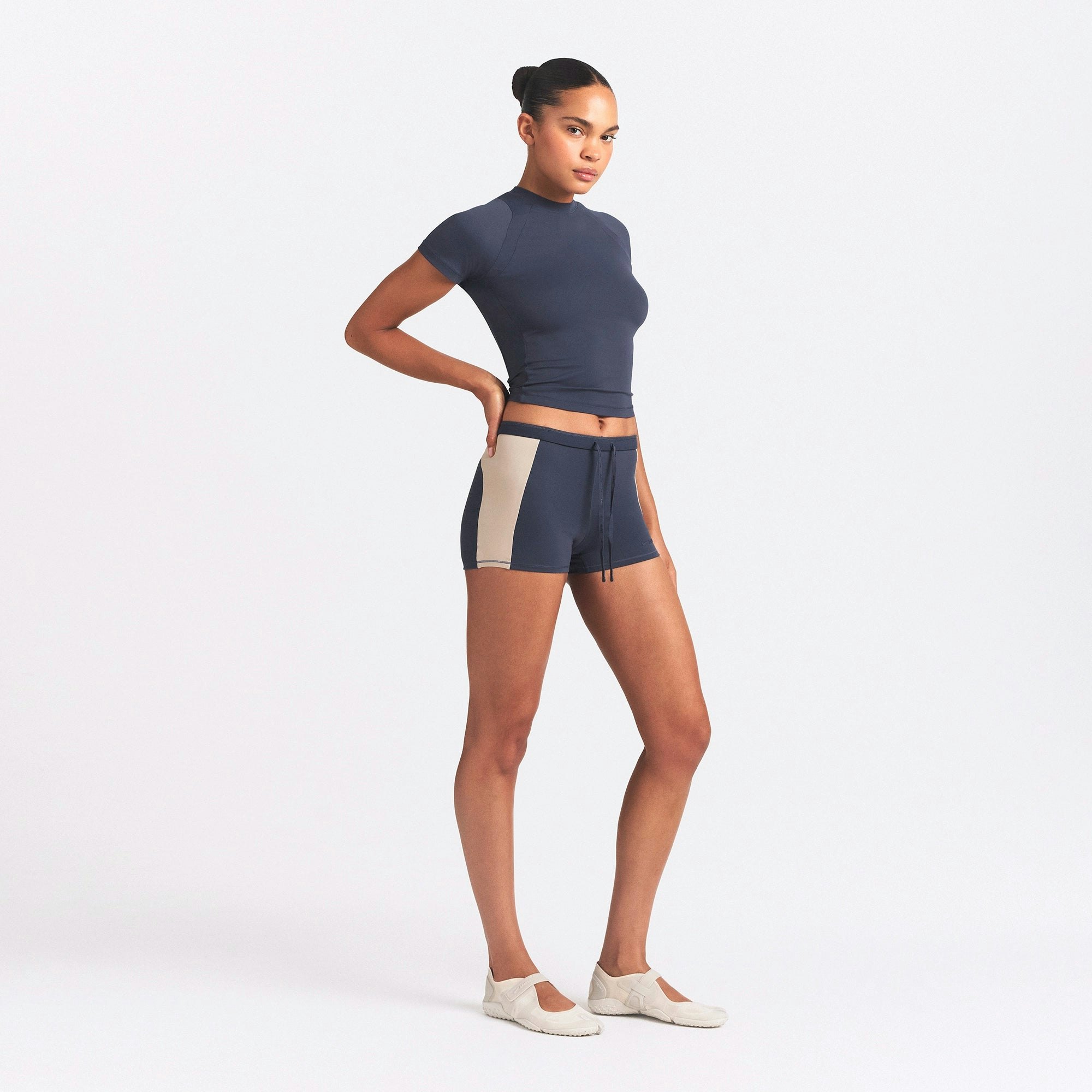 NikeSKIMS MATTE SHINE MIX 2" SHORT - DEEP ROYAL AND STONE - image 6