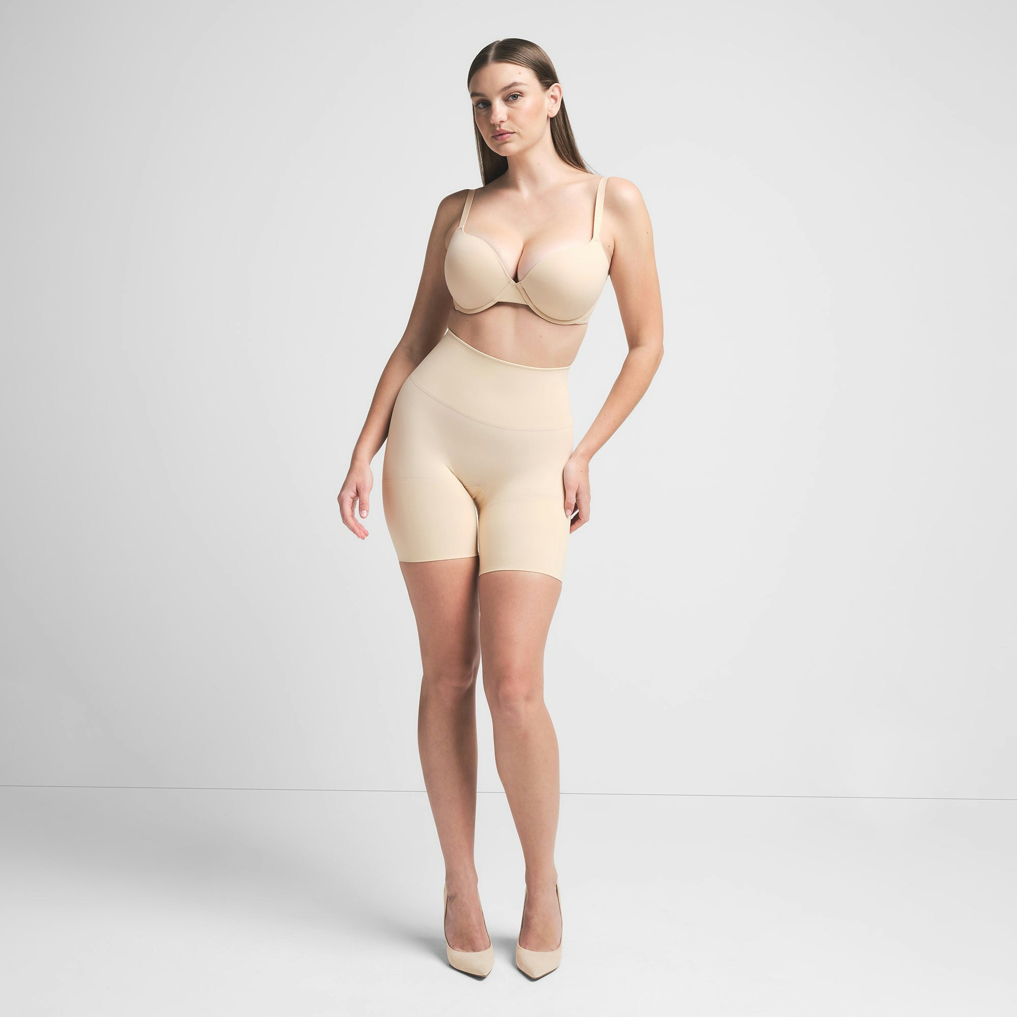 SEAMLESS SCULPT BUTT LIFTING SHORT - SAND