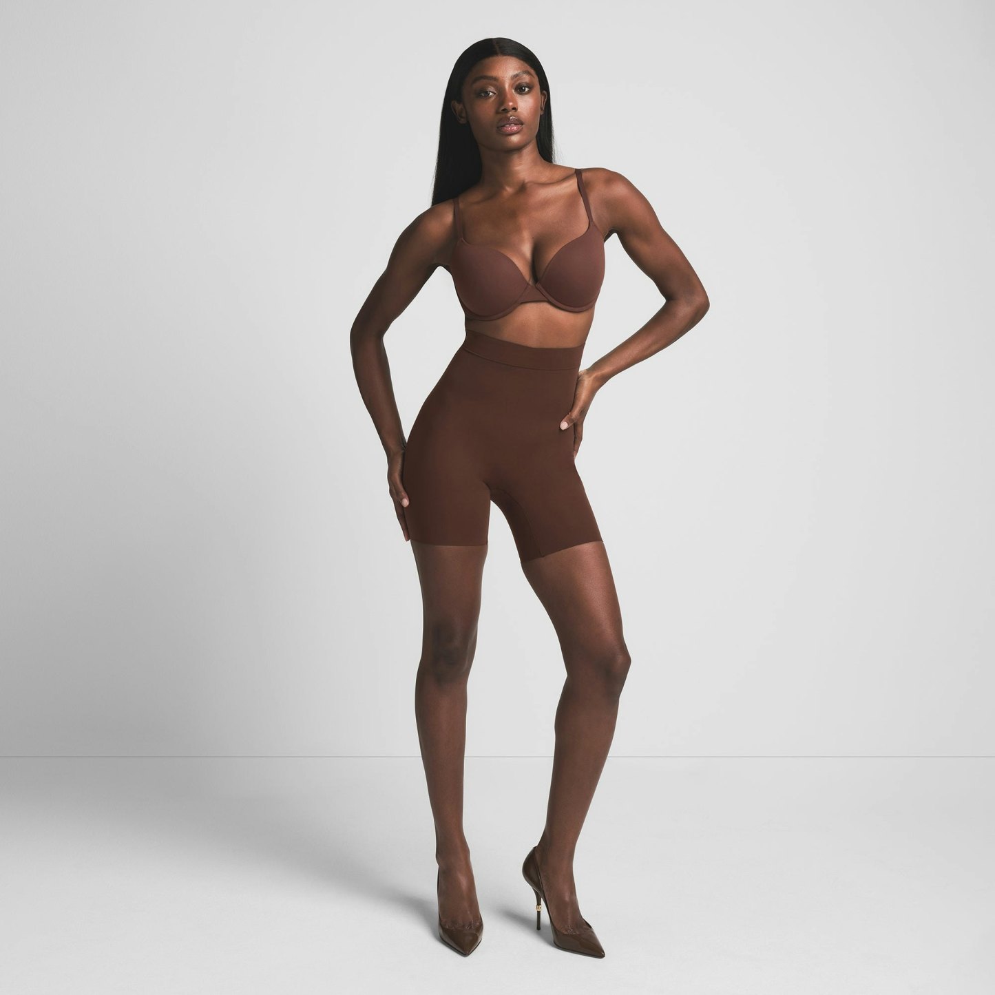 SHEER SEAMLESS HIGH-WAISTED MID THIGH SHORT - COCOA