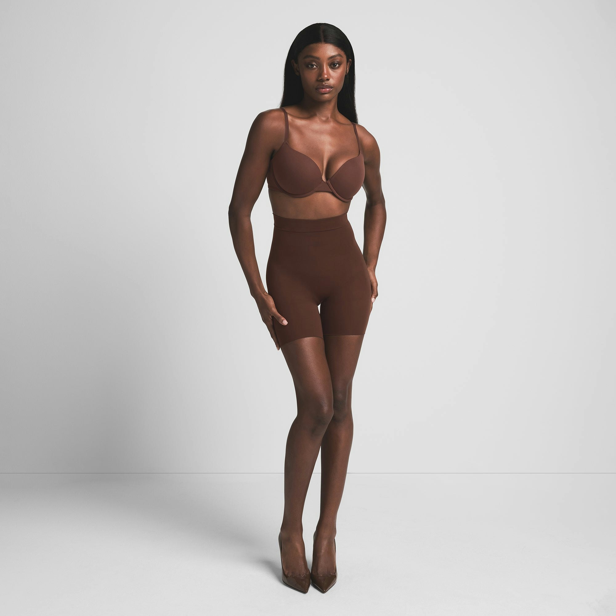 SHEER SEAMLESS HIGH-WAISTED MID THIGH SHORT - COCOA