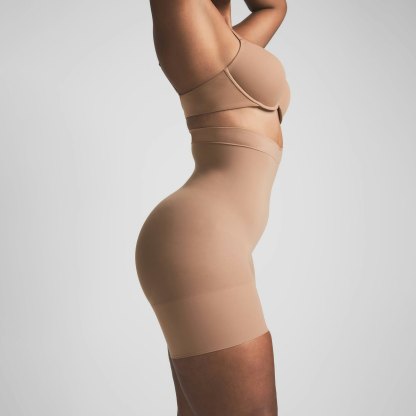 SHEER SEAMLESS HIGH-WAISTED MID THIGH SHORT - SIENNA
