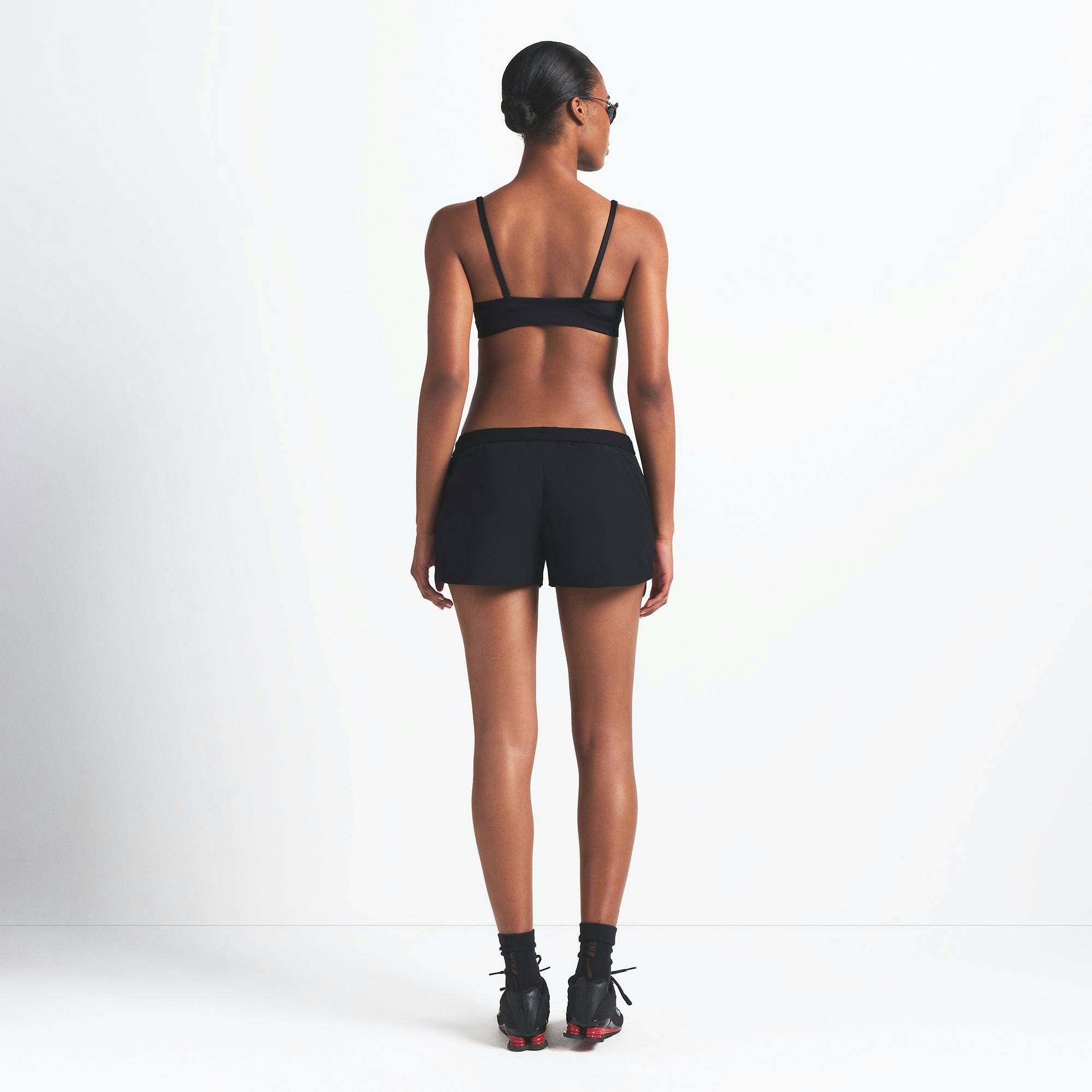 NikeSKIMS WOVEN NYLON 2.5" RUNNER SHORT - OBSIDIAN - image 4