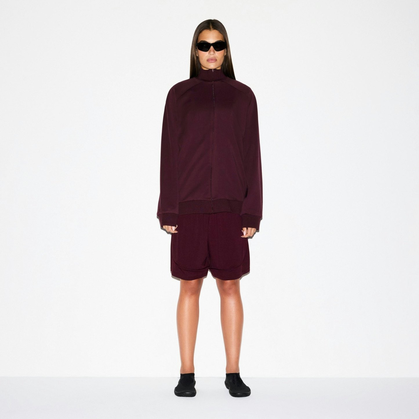 NikeSKIMS AIRY RELAXED SHORT - CURRANT - image 19