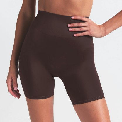NikeSKIMS SHINE BONDED WAIST 5" BIKER SHORT - PHOENIX - image 9