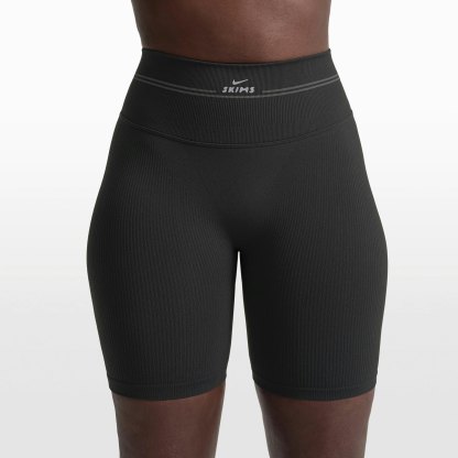 NikeSKIMS RIBBED SEAMLESS 5" BIKER SHORT - OBSIDIAN - image 2