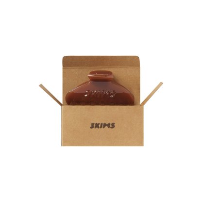 GETTING READY ACCESSORIES EMBOSSED LOGO CLAW CLIP - ALMOND