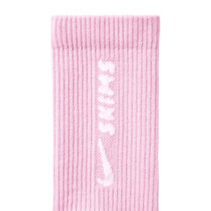 NikeSKIMS ACCESSORIES DRI-FIT™ CREW SOCK 3-PACK - BUBBLE GUM MULTI