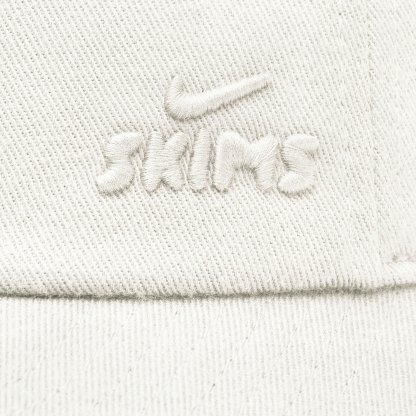 NikeSKIMS ACCESSORIES CLUB CAP - IVORY
