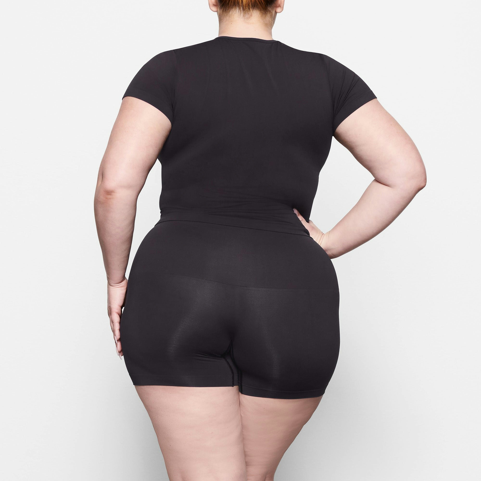 SOFT SMOOTHING SEAMLESS T-SHIRT - ONYX - image 3
