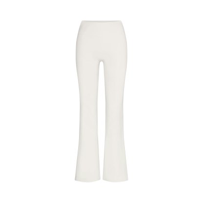 NikeSKIMS MATTE SLIM FLARE LEGGING - IVORY - image 25