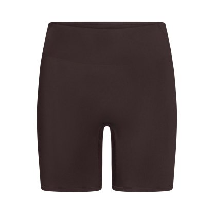 NikeSKIMS SHINE BONDED WAIST 5" BIKER SHORT - PHOENIX - image 14